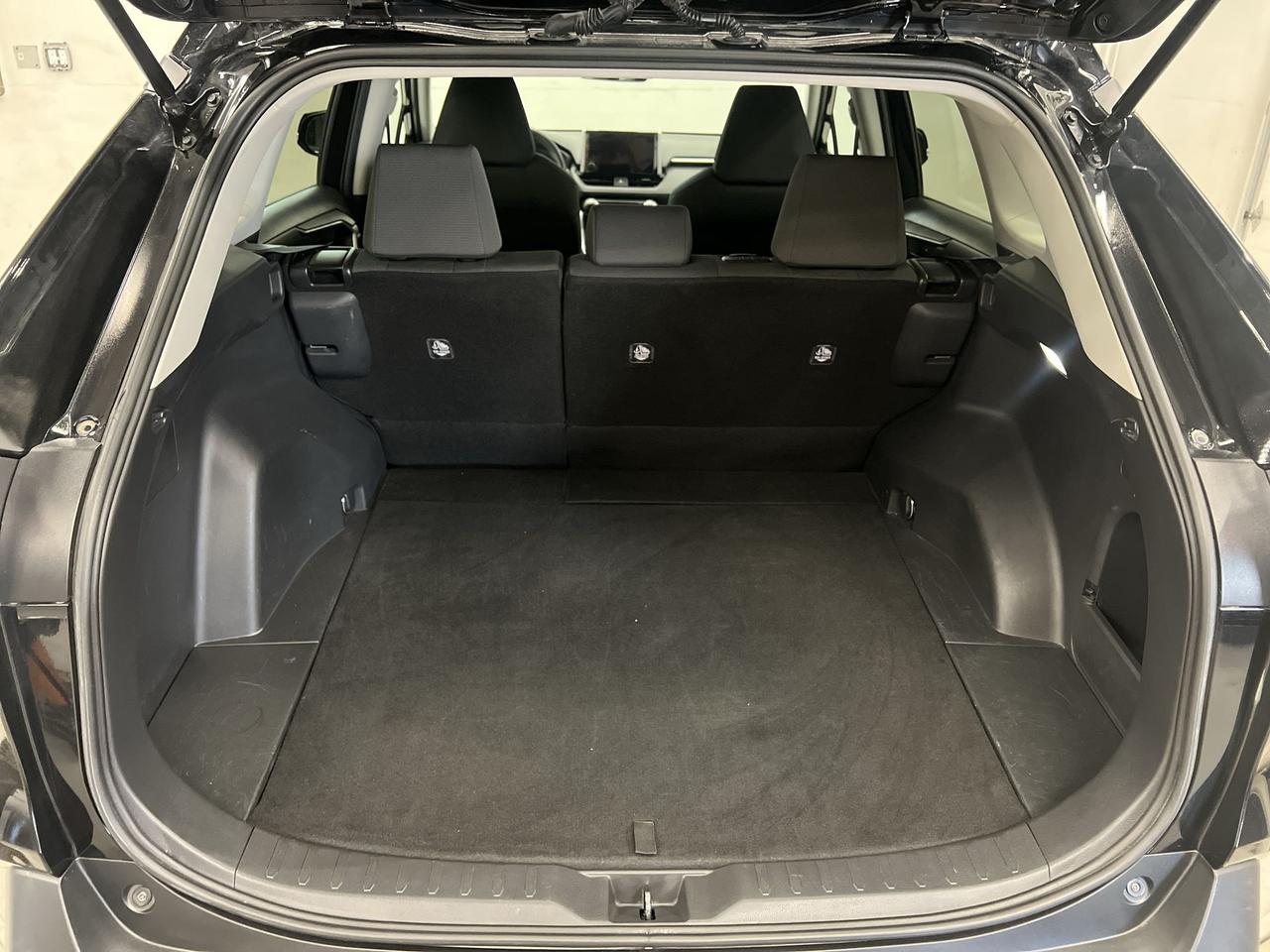 2023 Toyota RAV4 AWD | HEATED SEATS | CARPLAY | BLIND SPOT | A/C Photo