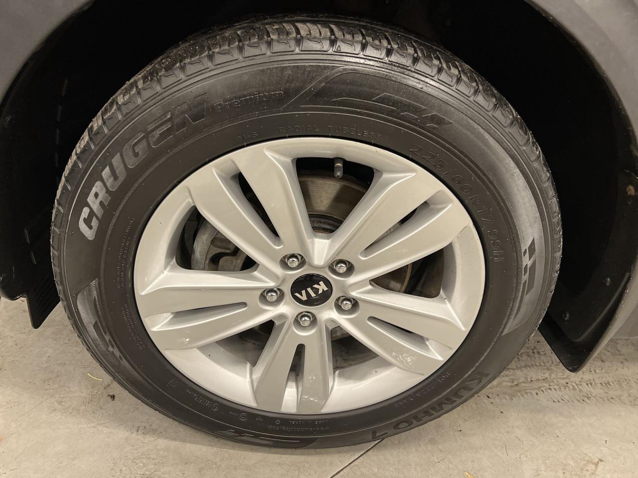 2017 Kia Sportage AWD | ONLY 68,000KMS | HEATED SEATS | AllOYS Photo