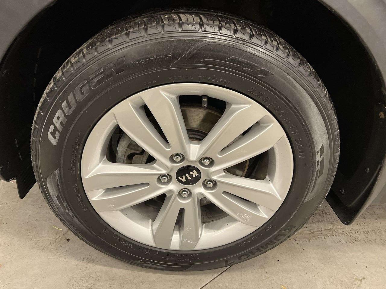 2017 Kia Sportage AWD | ONLY 68,000KMS | HEATED SEATS | AllOYS Photo