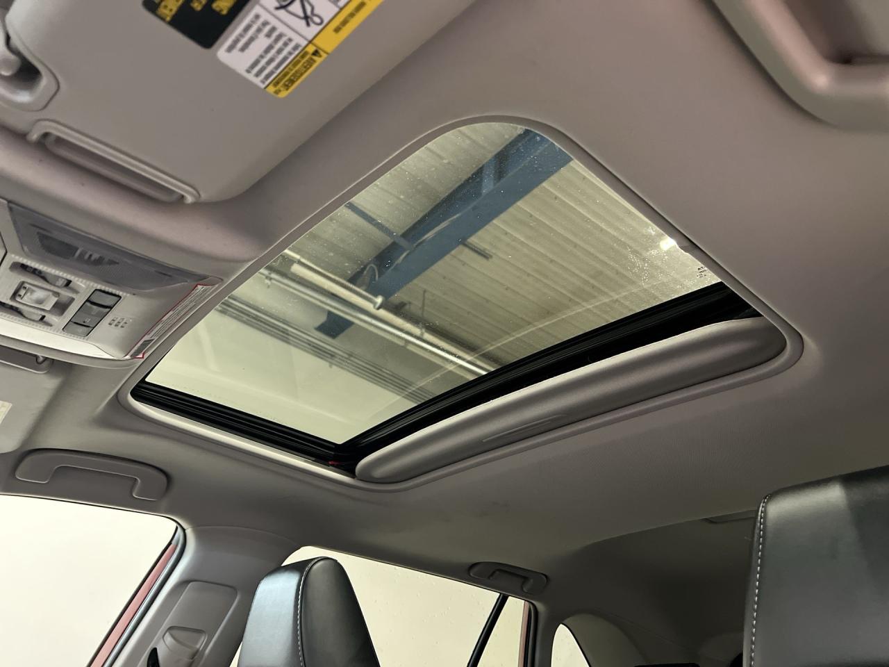 2022 Toyota RAV4 XLE PREMIUM AWD |HTD LEATHER |SUNROOF |19IN ALLOYS Photo