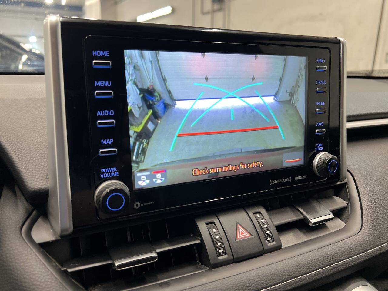 2022 Toyota RAV4 XLE PREMIUM AWD |HTD LEATHER |SUNROOF |19IN ALLOYS Photo