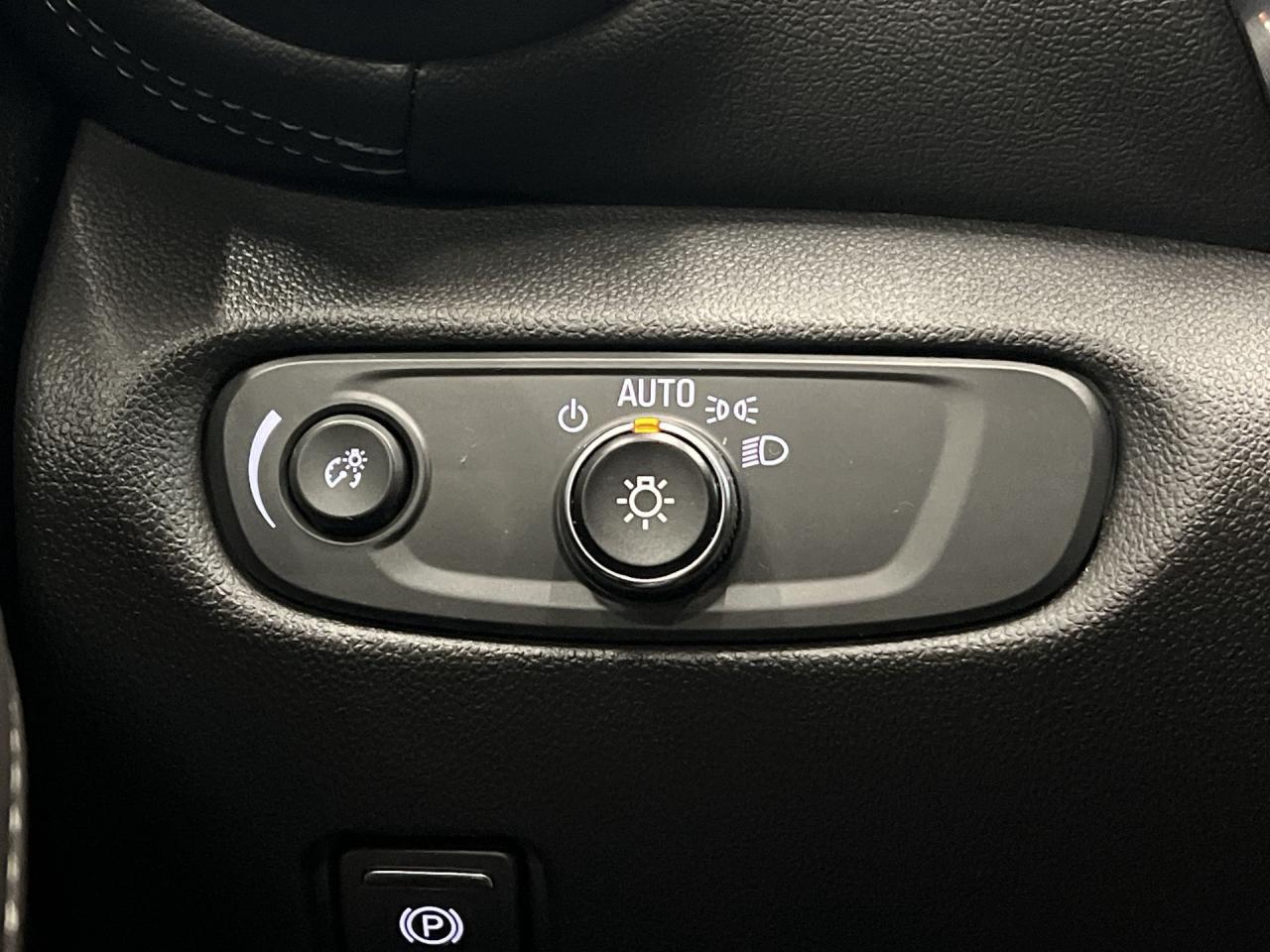 2023 Chevrolet Blazer AWD | 228HP TURBO | HTD SEATS |WIRELESS CARPLAY Photo