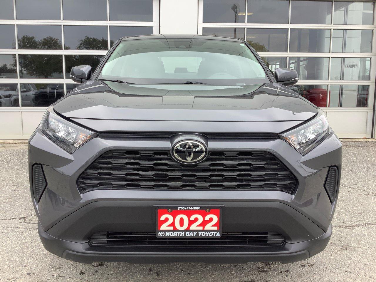 2022 Toyota RAV4 LE Photo2