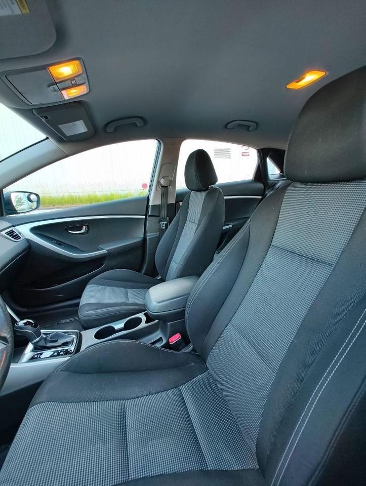 2016 Hyundai Elantra GT 5dr Hatchback Automatic GL Photo