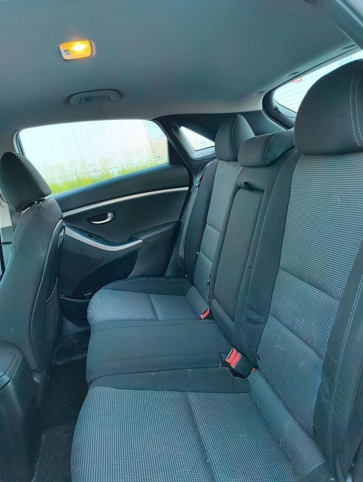 2016 Hyundai Elantra GT 5dr Hatchback Automatic GL Photo