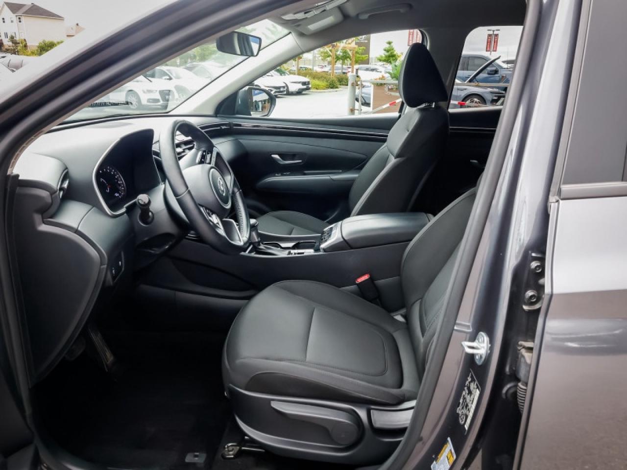 2023 Hyundai Tucson Preferred AWD  - Heated Seats - $184 B/W Photo4