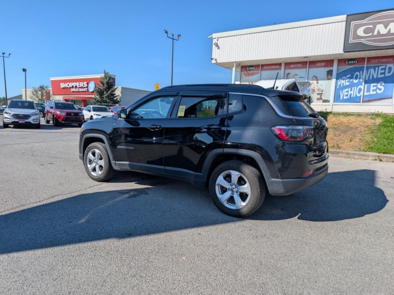 2021 Jeep Compass North  **DRIVER ASSIST + CONVENIENCE GROUP** Photo2