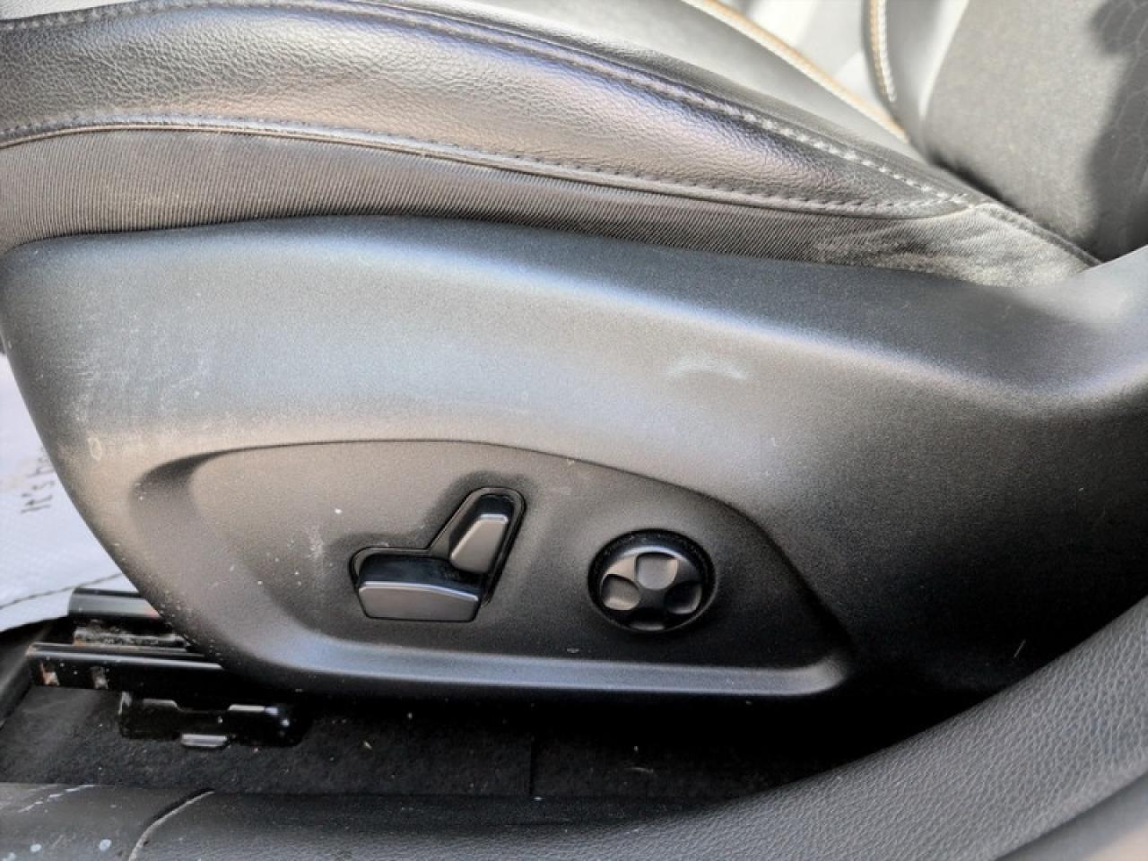 2021 Jeep Compass North  **VERY LOW MILEAGE** Photo