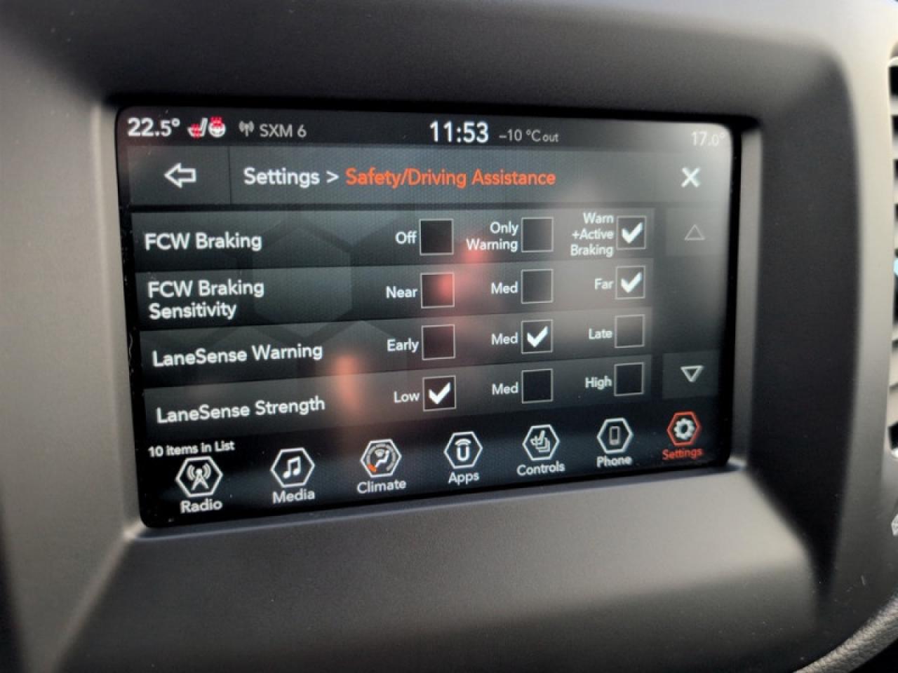 2021 Jeep Compass North  **VERY LOW MILEAGE** Photo