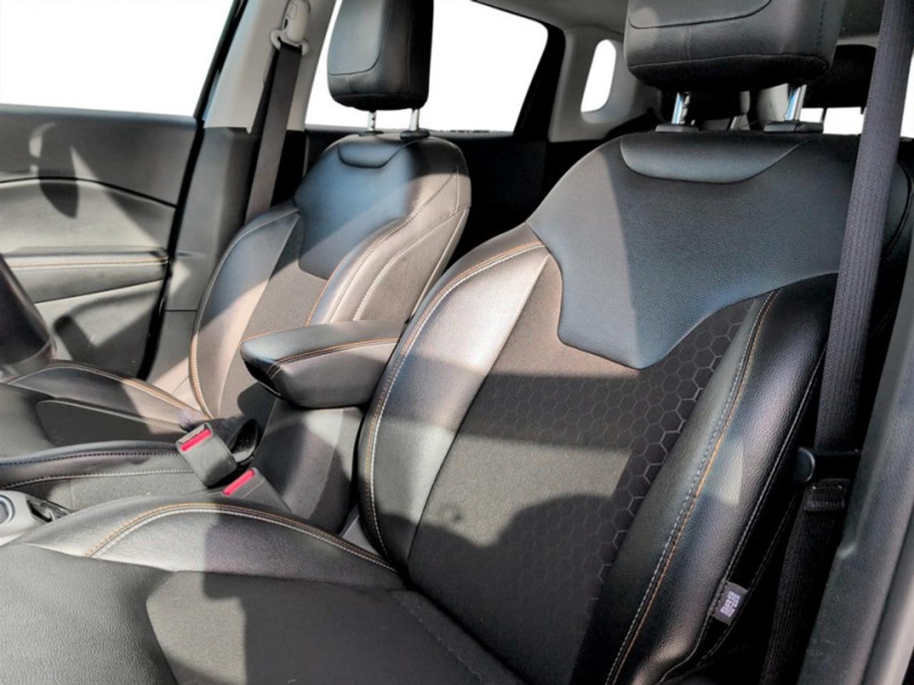 2021 Jeep Compass North  **VERY LOW MILEAGE** Photo