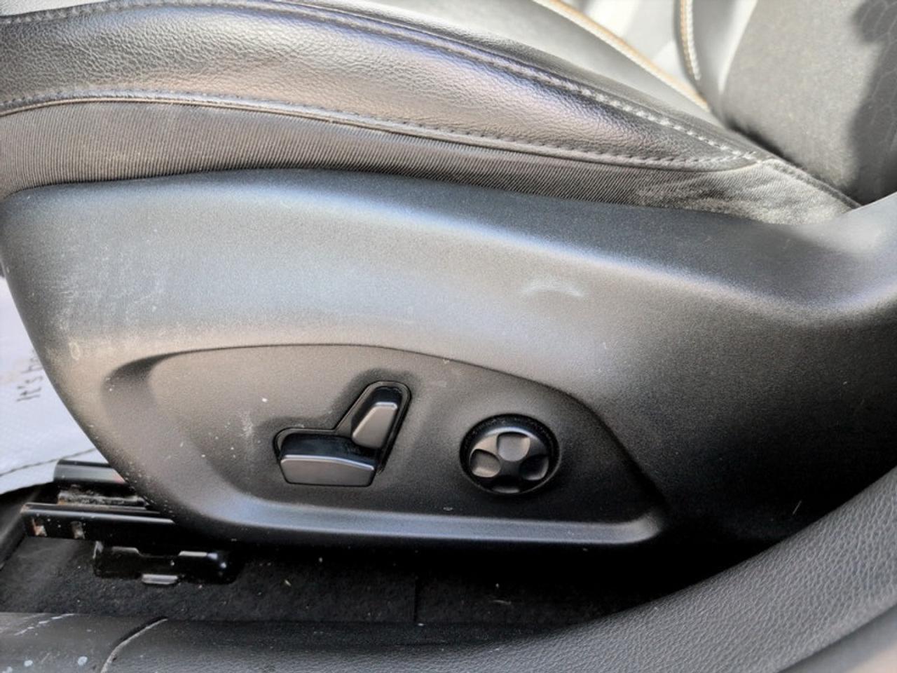 2021 Jeep Compass North  **VERY LOW MILEAGE** Photo