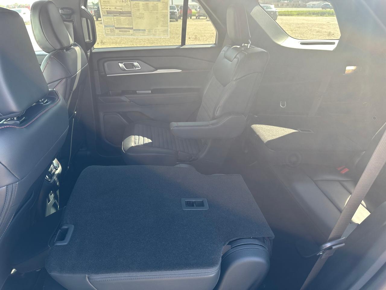 2025 Ford Explorer ST-LINE 4WD Photo5