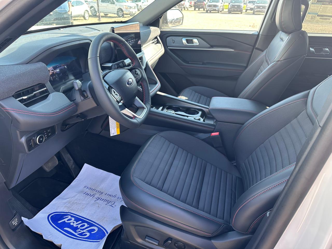 2025 Ford Explorer ST-LINE 4WD Photo5