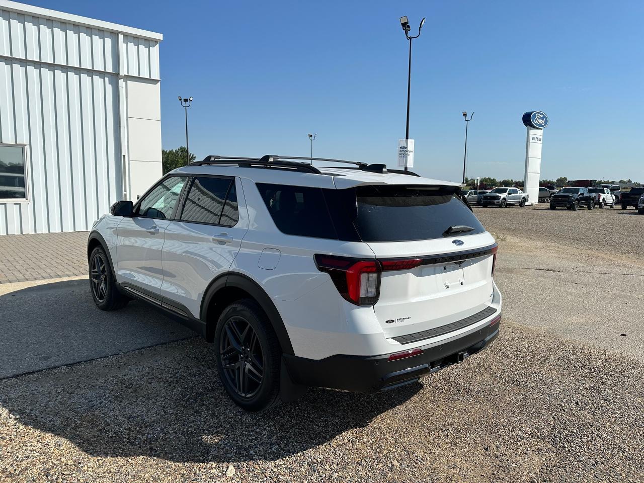 2025 Ford Explorer ST-LINE 4WD Photo