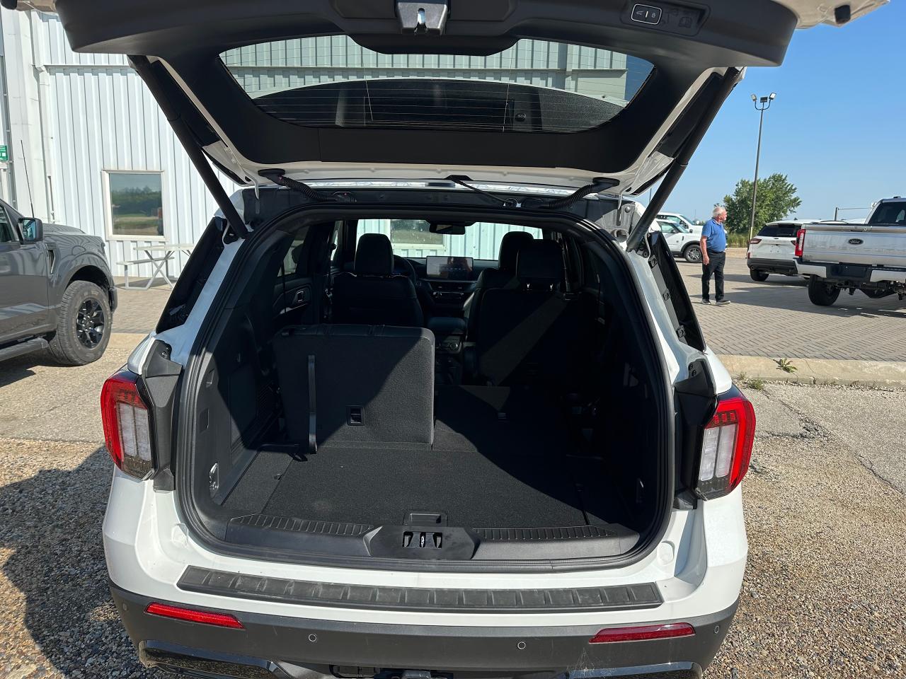 2025 Ford Explorer ST-LINE 4WD Photo