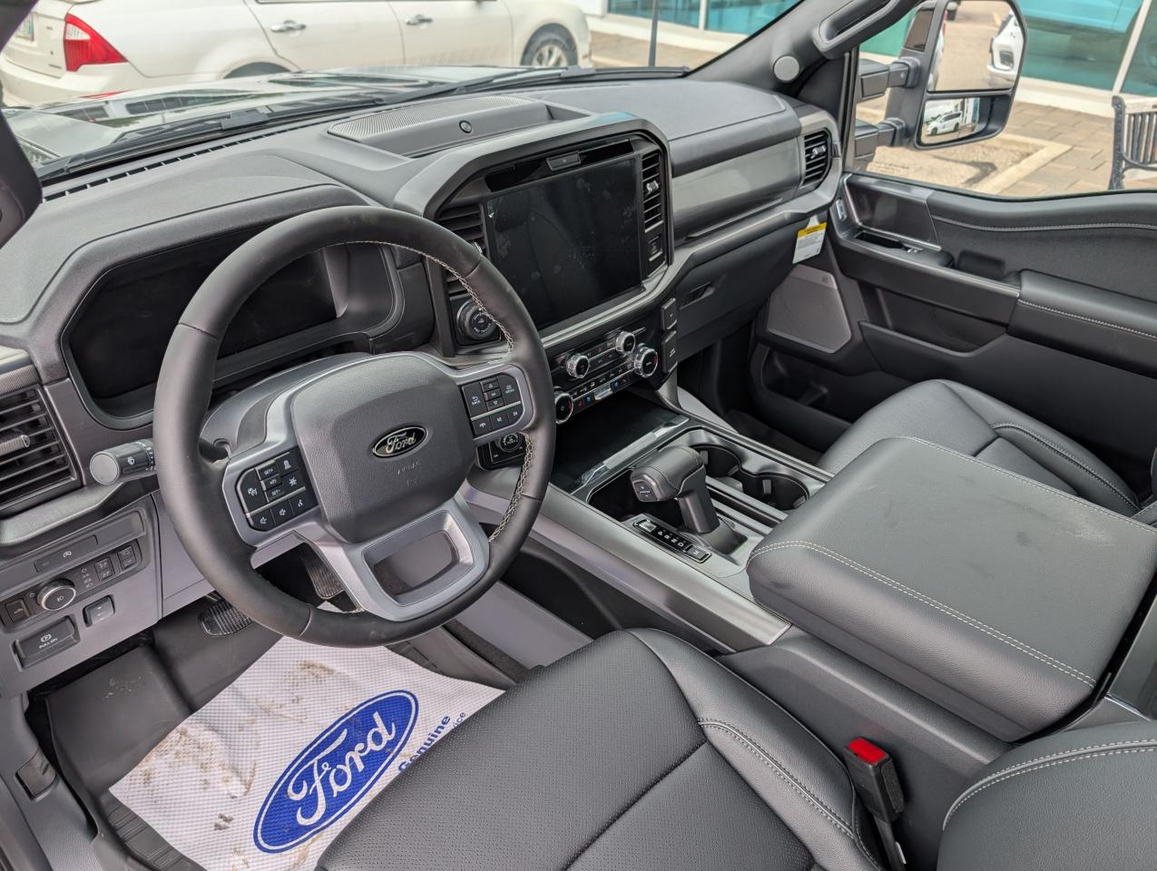 2025 Ford F-150 Lariat Photo5