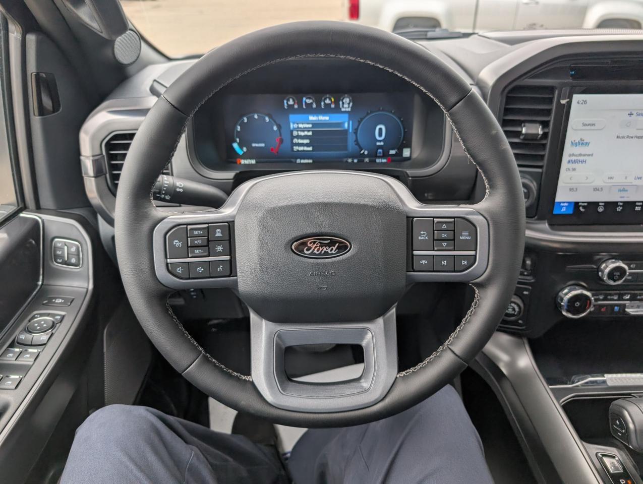 2025 Ford F-150 Lariat Photo5