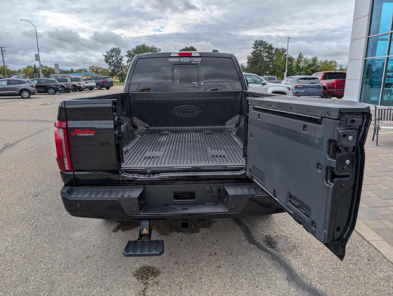 2025 Ford F-150 Lariat Photo5