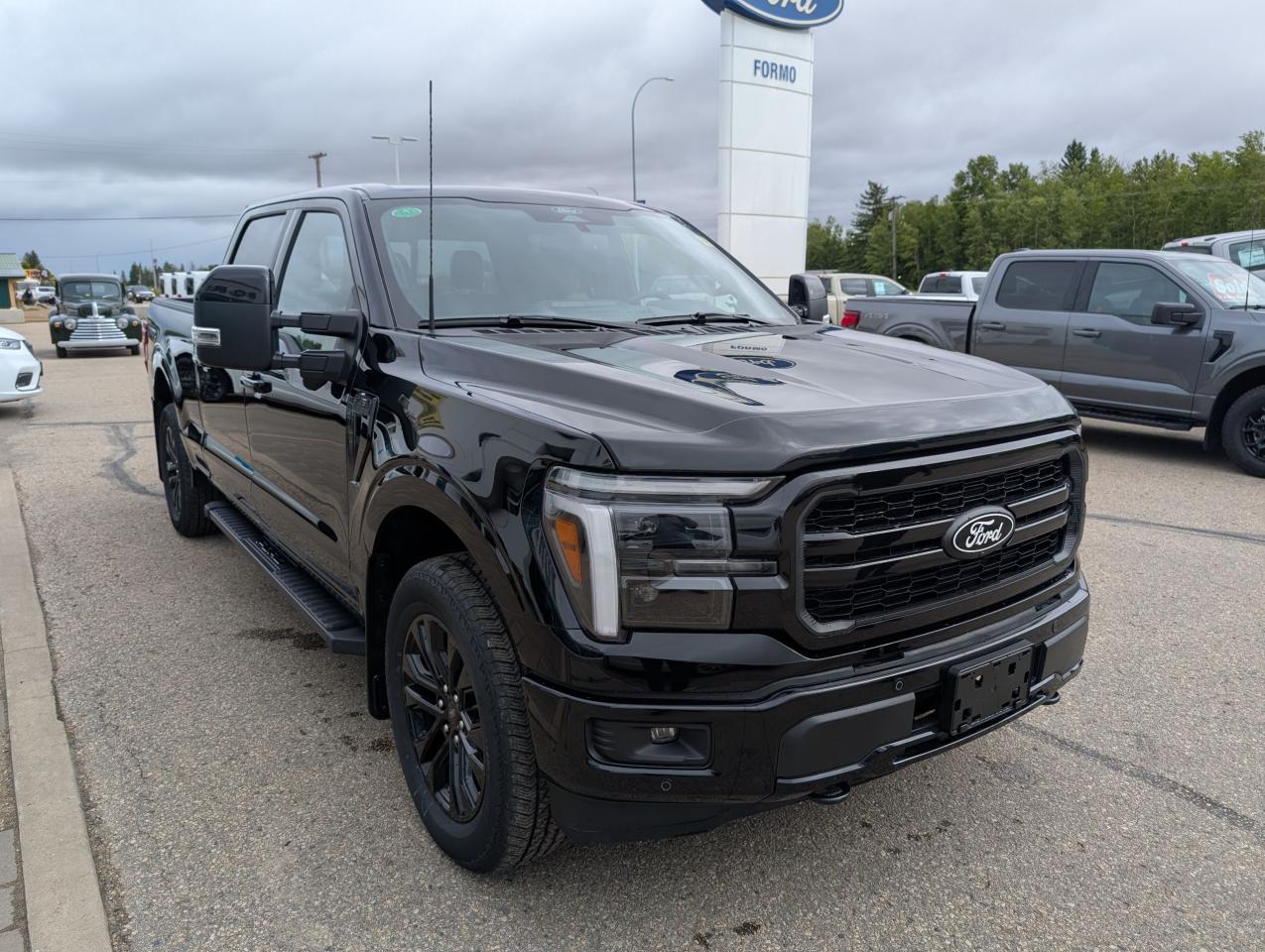 2025 Ford F-150 Lariat Photo3
