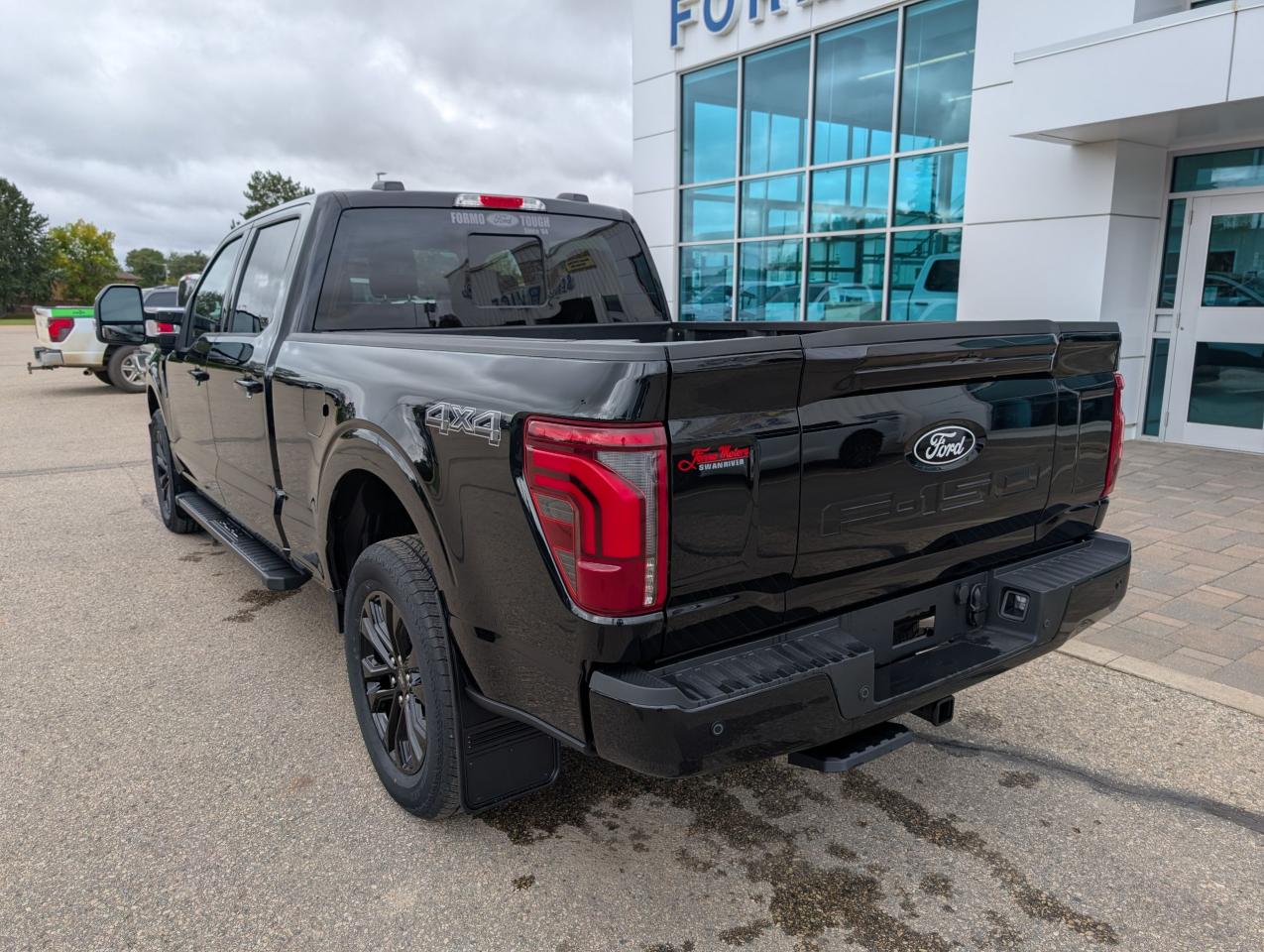2025 Ford F-150 Lariat Photo5