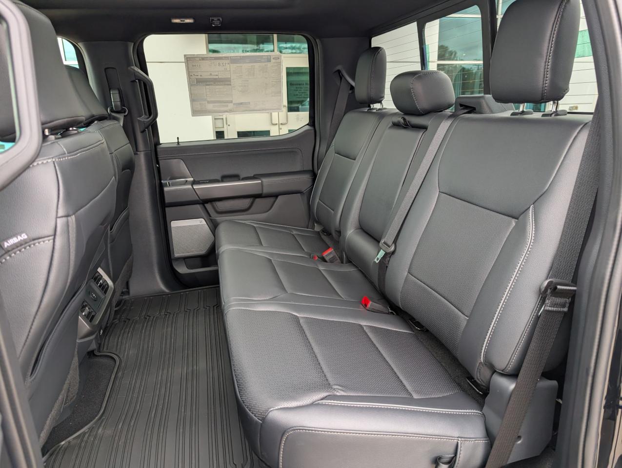 2025 Ford F-150 Lariat Photo5