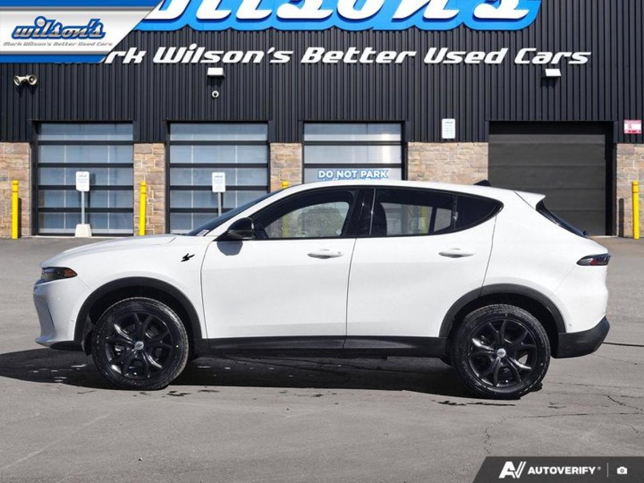 2024 Dodge Hornet GT Plus AWD | Leather | Sunroof | Nav | 360 Camera | Cooled + Heated Seats | and More ! Photo