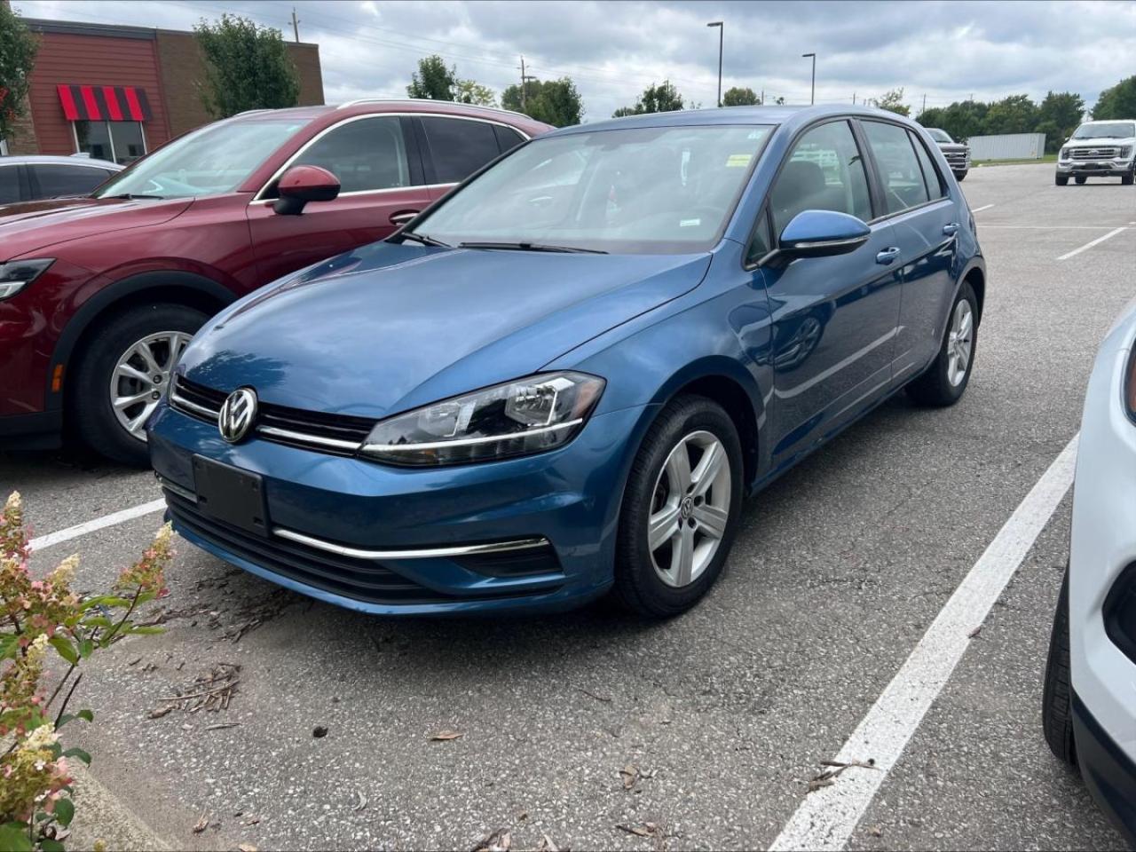 Used 2021 Volkswagen Golf Comfortline 5-door Auto for sale in Watford, ON
