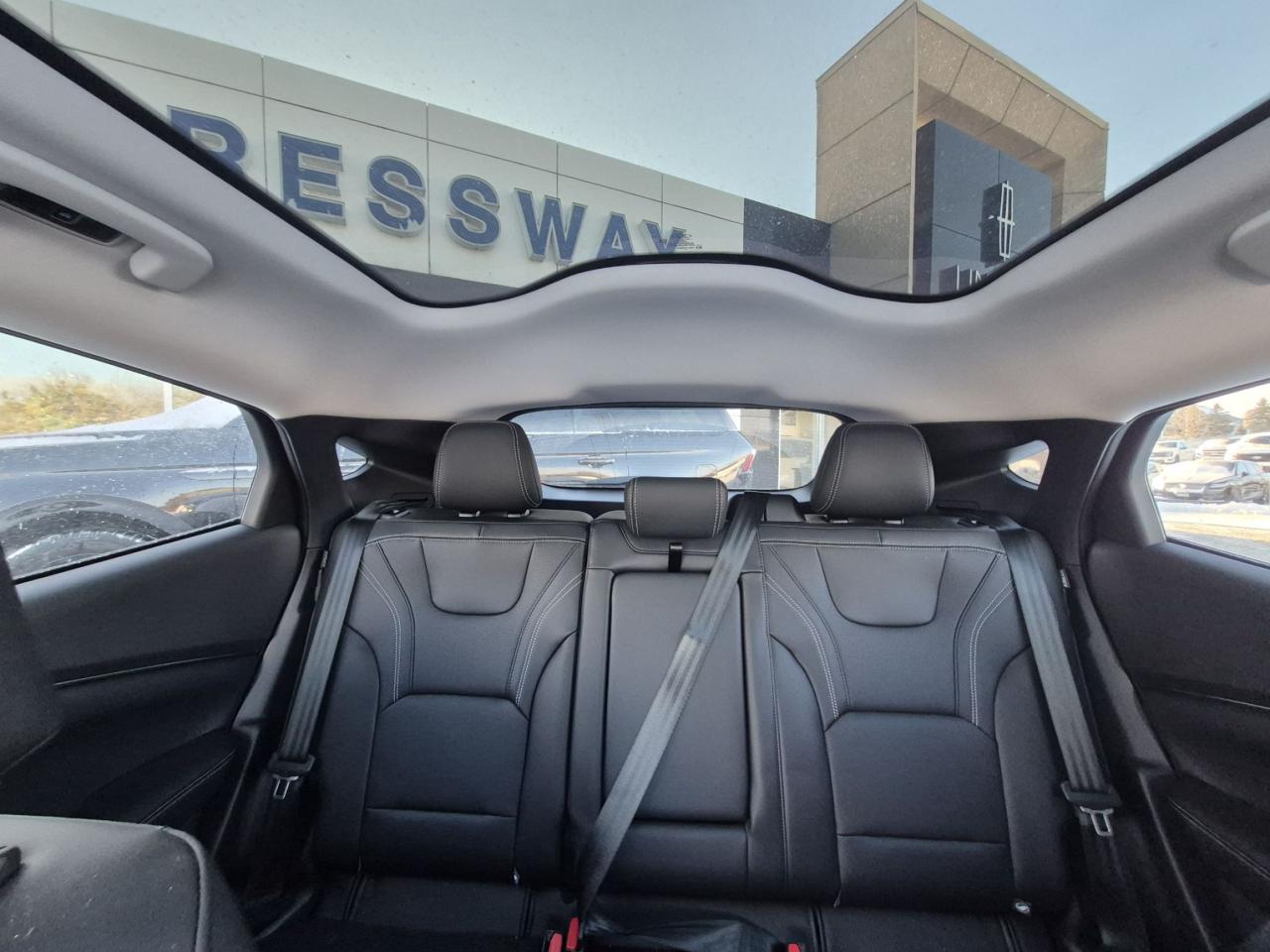 2025 Ford Mustang Mach-E PREMIUM AWD, EXTENDED RANGE, PANORAMIC ROOF Photo