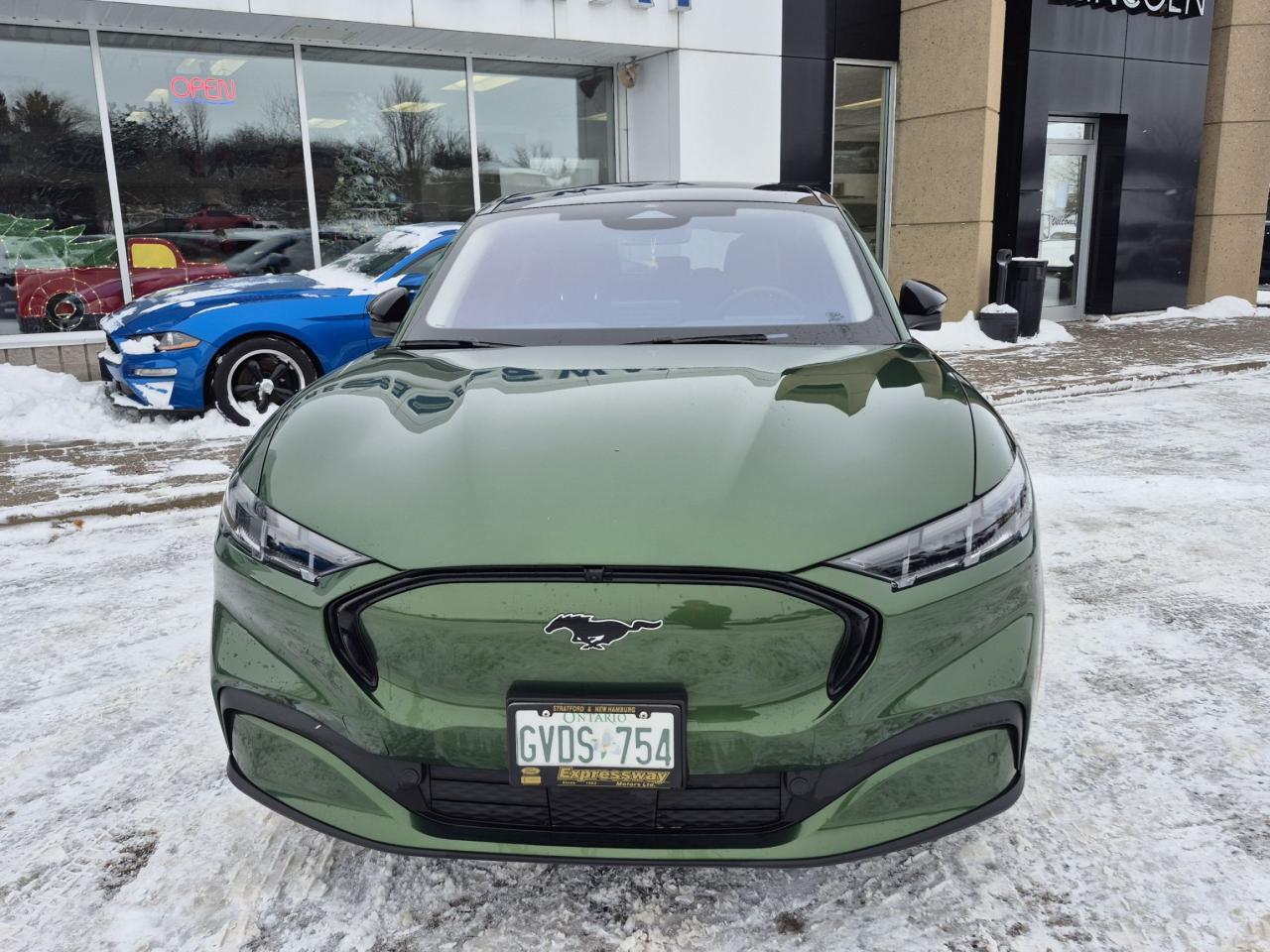 2025 Ford Mustang Mach-E PREMIUM AWD, EXTENDED RANGE, PANORAMIC ROOF Photo2