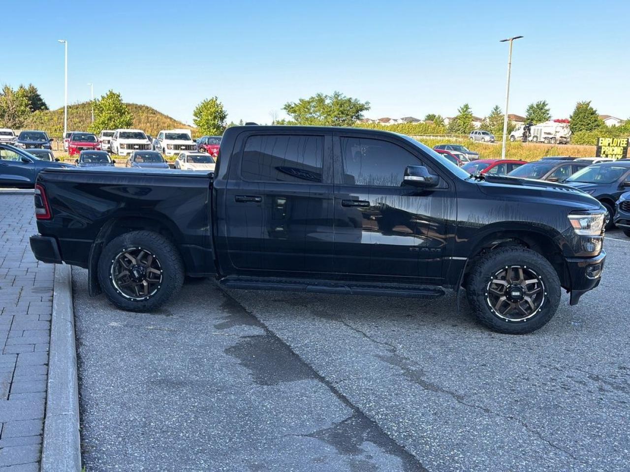 2021 RAM 1500 SPORT Photo3