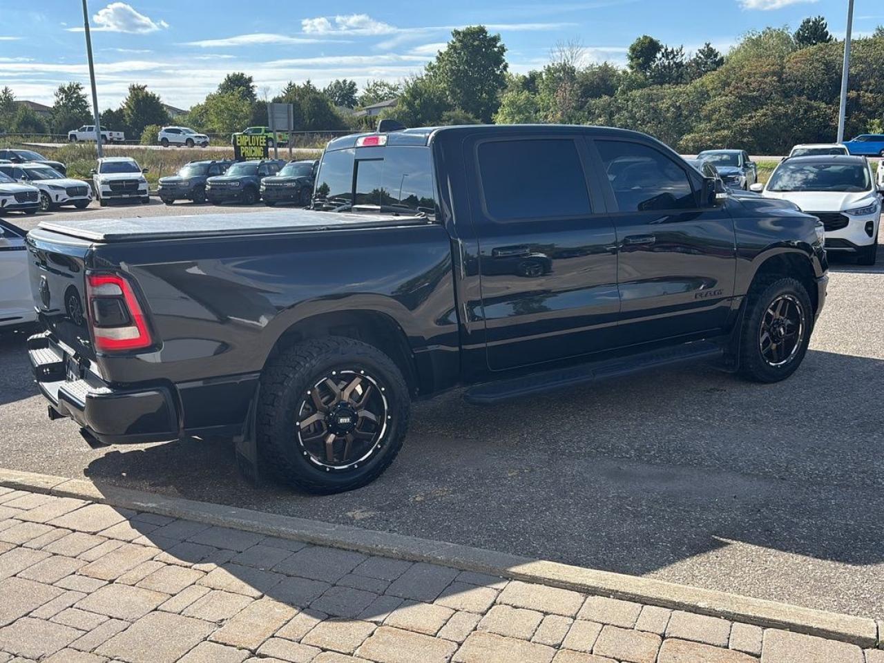 2021 RAM 1500 SPORT Photo5