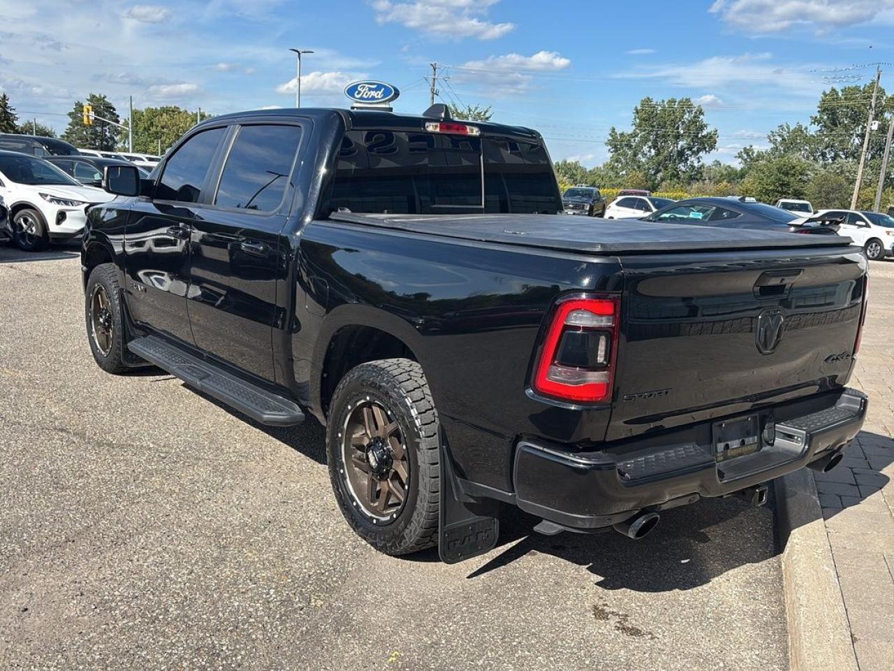 2021 RAM 1500 SPORT Photo5