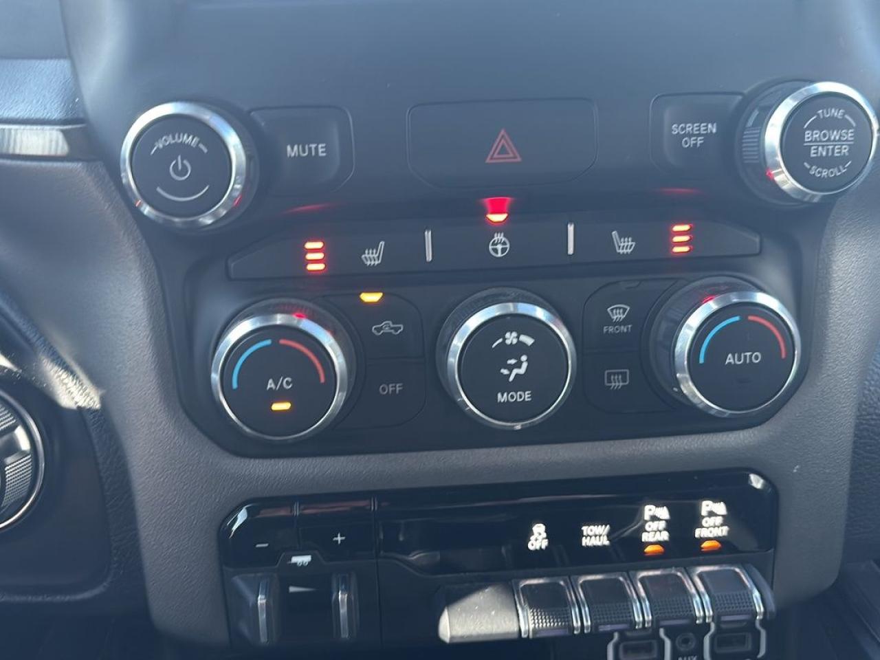 2021 RAM 1500 SPORT Photo5