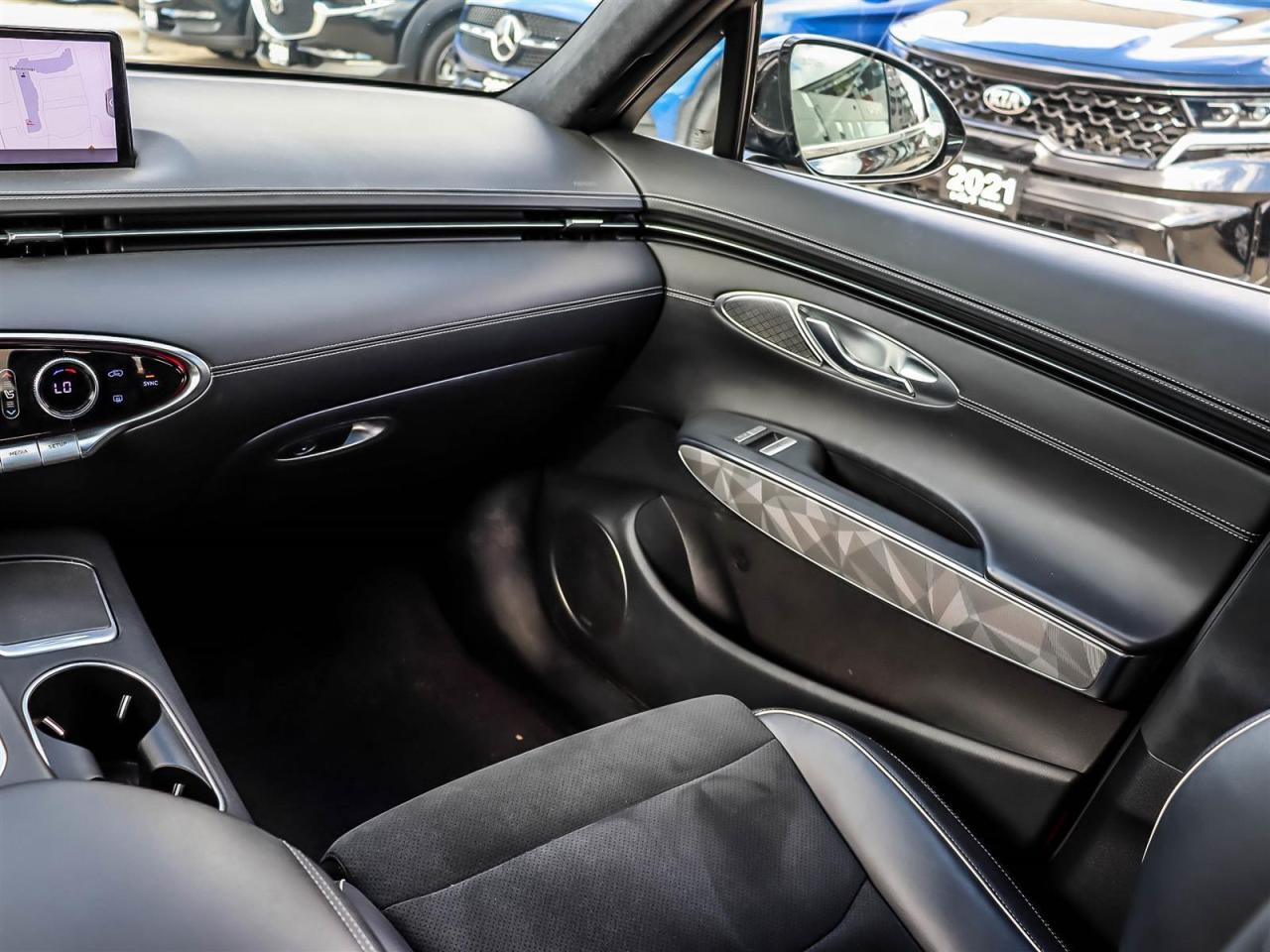 2022 Genesis GV70 2.5T Prestige Photo