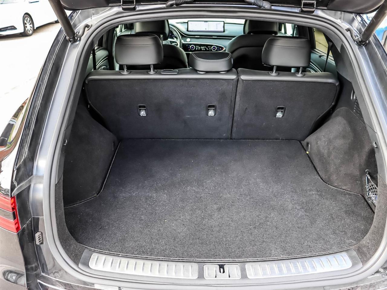 2022 Genesis GV70 2.5T Prestige Photo