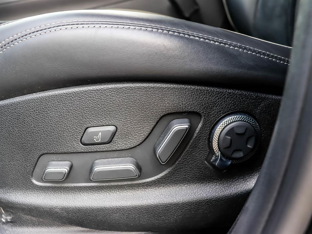 2022 Genesis GV70 2.5T Prestige Photo