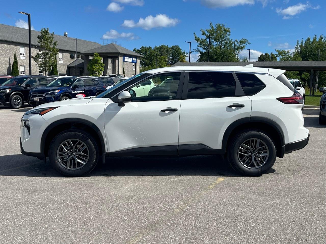 2026 Nissan Rogue AWD S Photo4