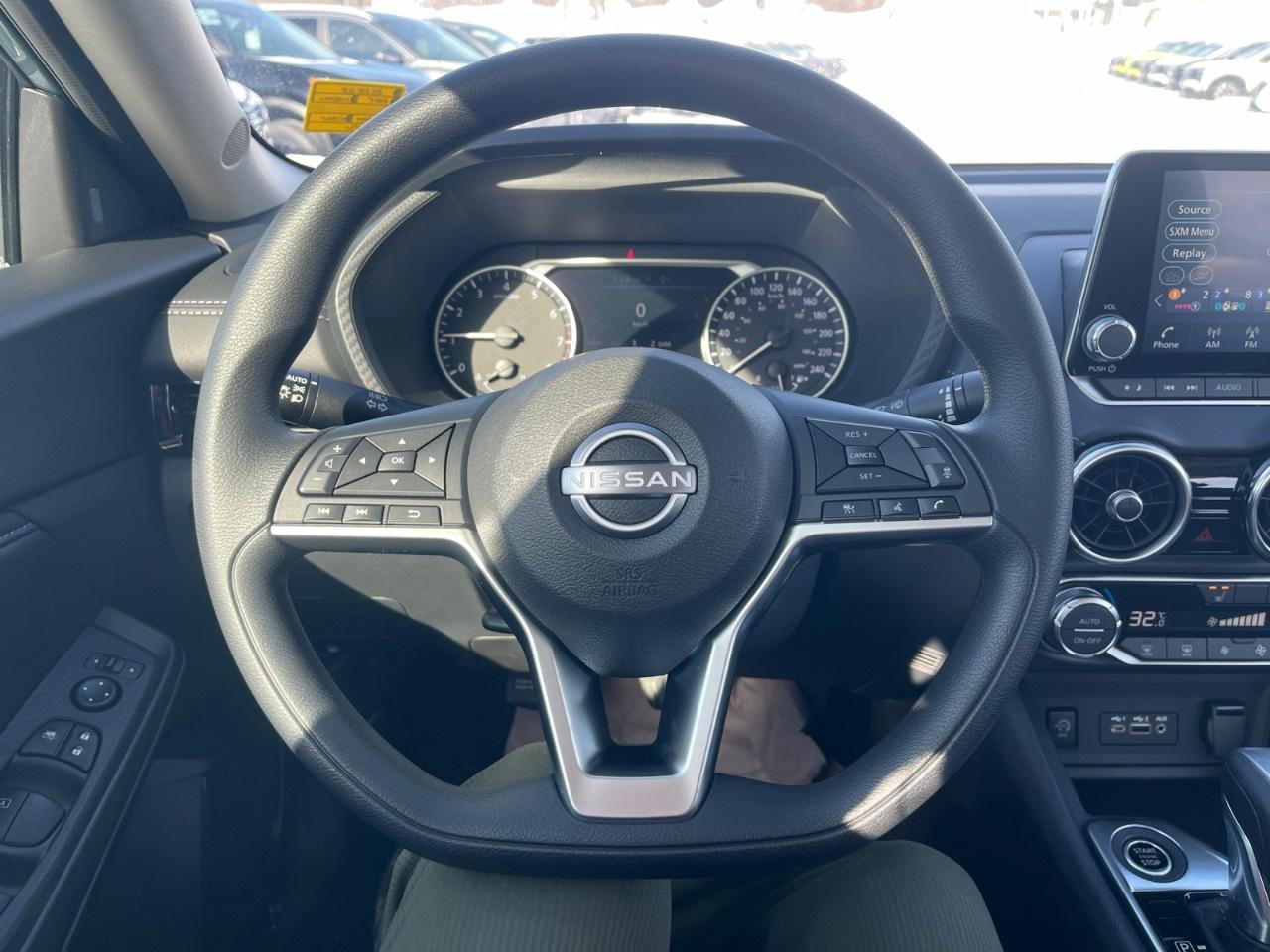 2025 Nissan Sentra SV CVT Photo