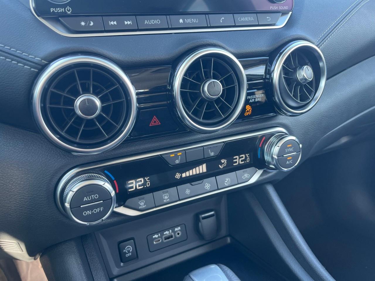 2025 Nissan Sentra SV CVT Photo