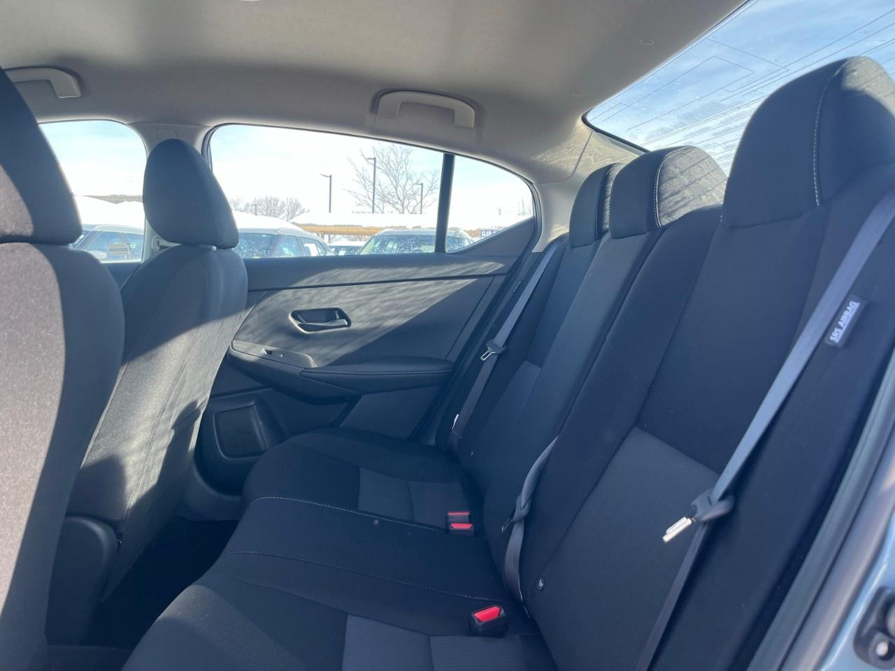 2025 Nissan Sentra SV CVT Photo