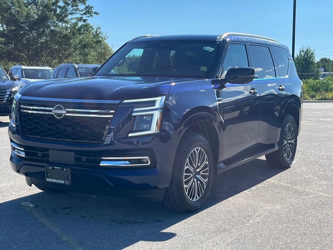 2026 Nissan Armada 4X4 PLATINUM Photo2