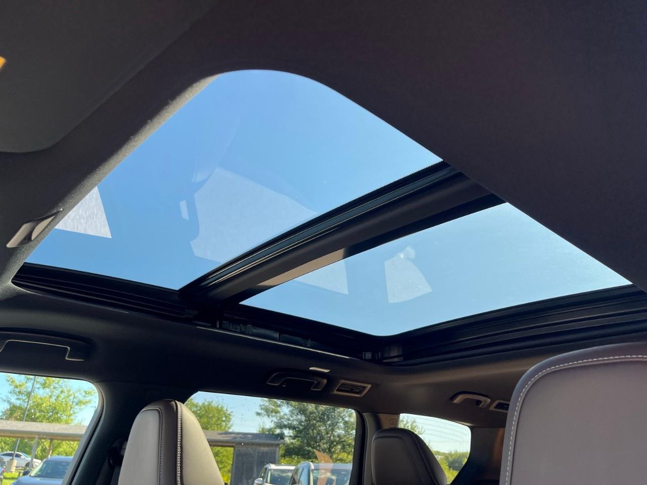 2026 Nissan Armada 4X4 PLATINUM Photo