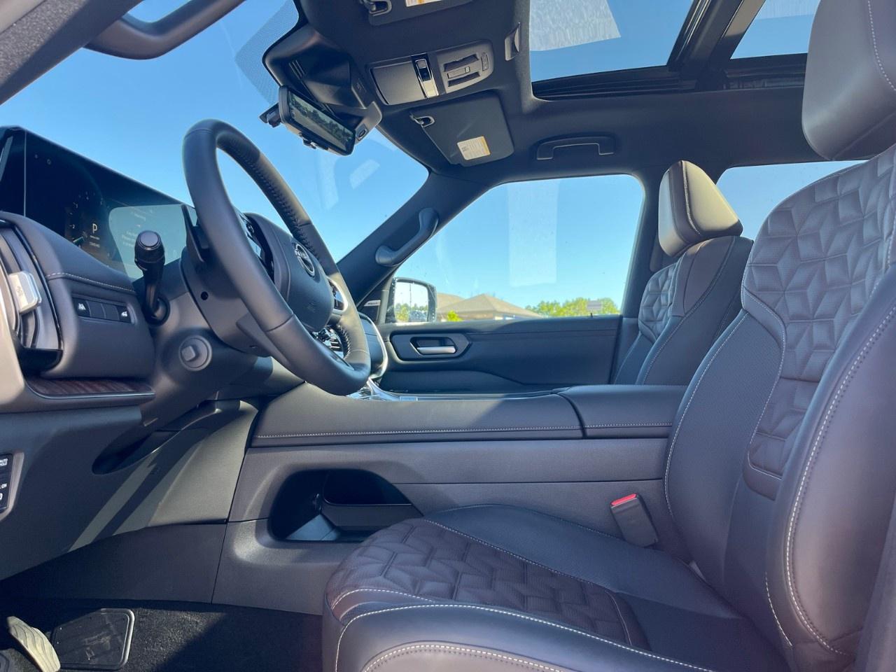 2026 Nissan Armada 4X4 PLATINUM Photo