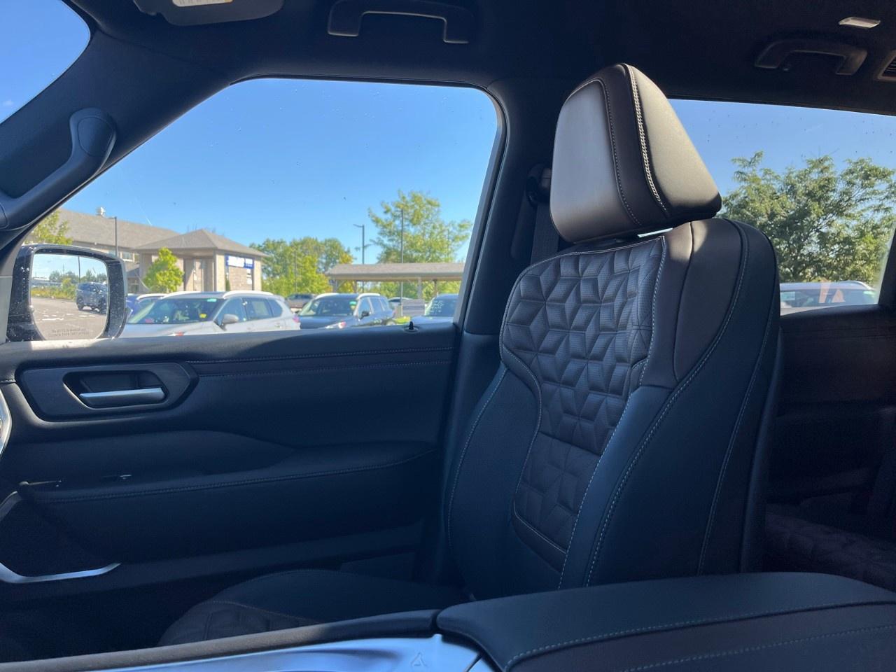 2026 Nissan Armada 4X4 PLATINUM Photo