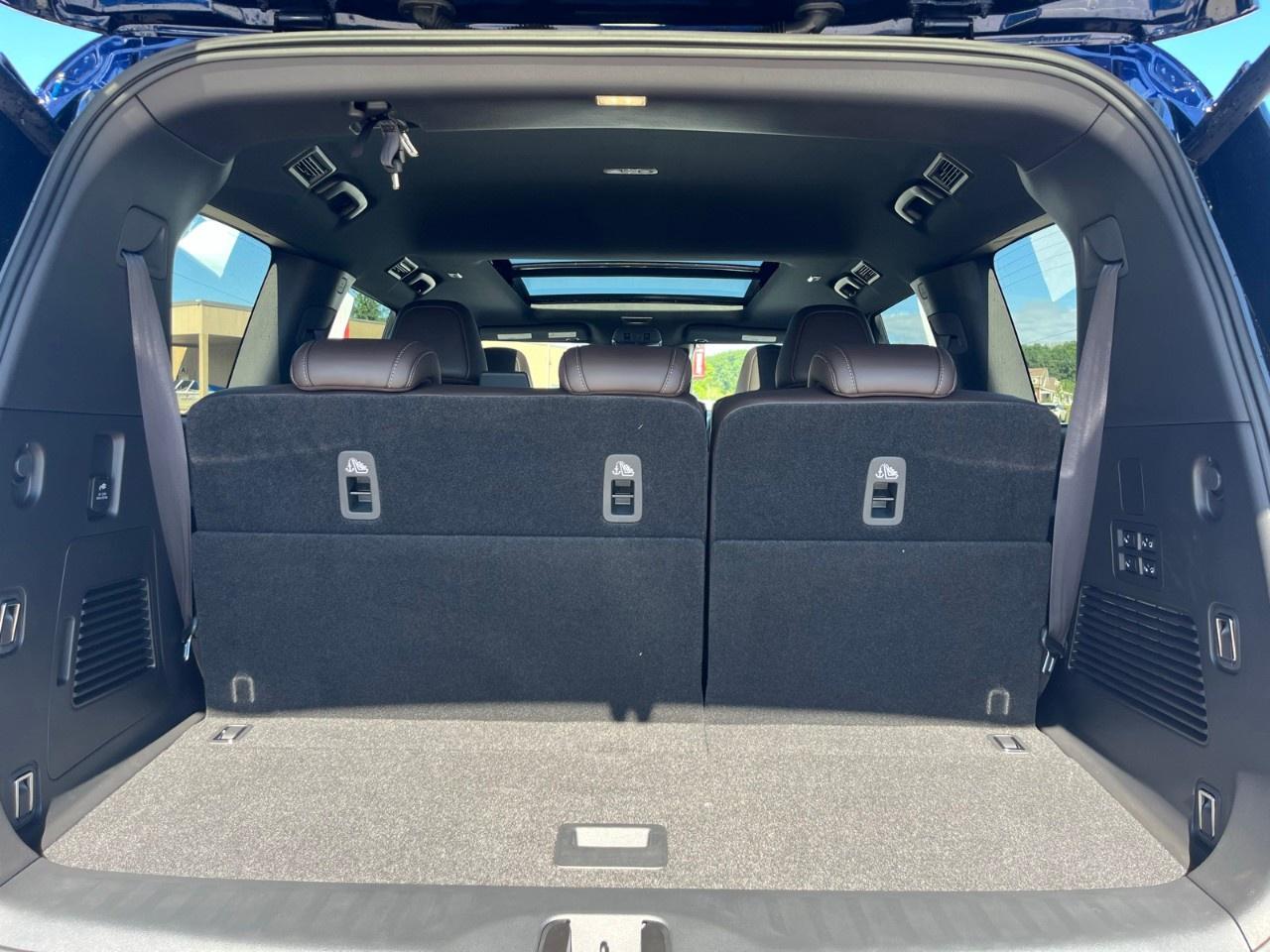 2026 Nissan Armada 4X4 PLATINUM Photo