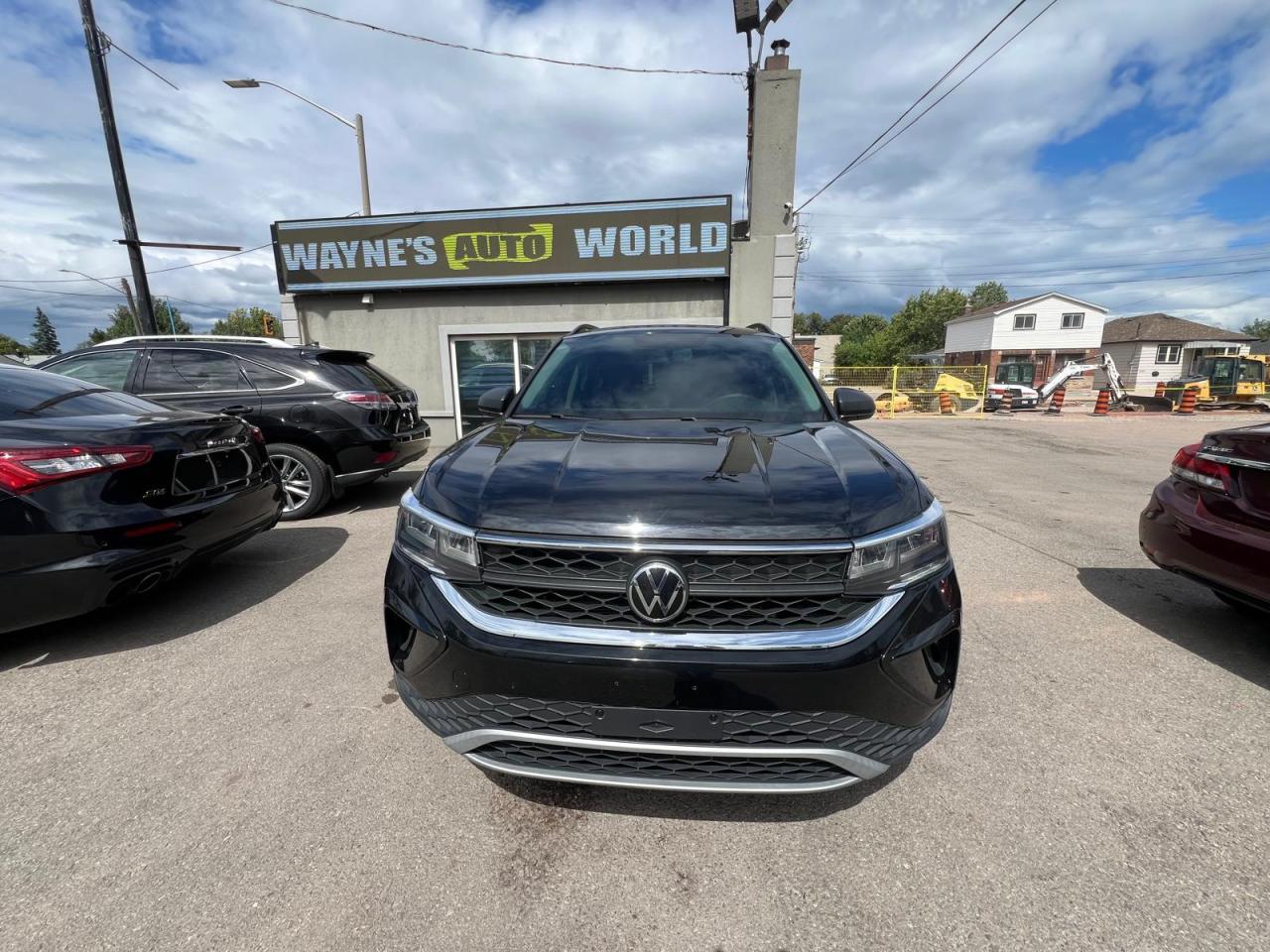 2022 Volkswagen Taos Trendline AWD Photo