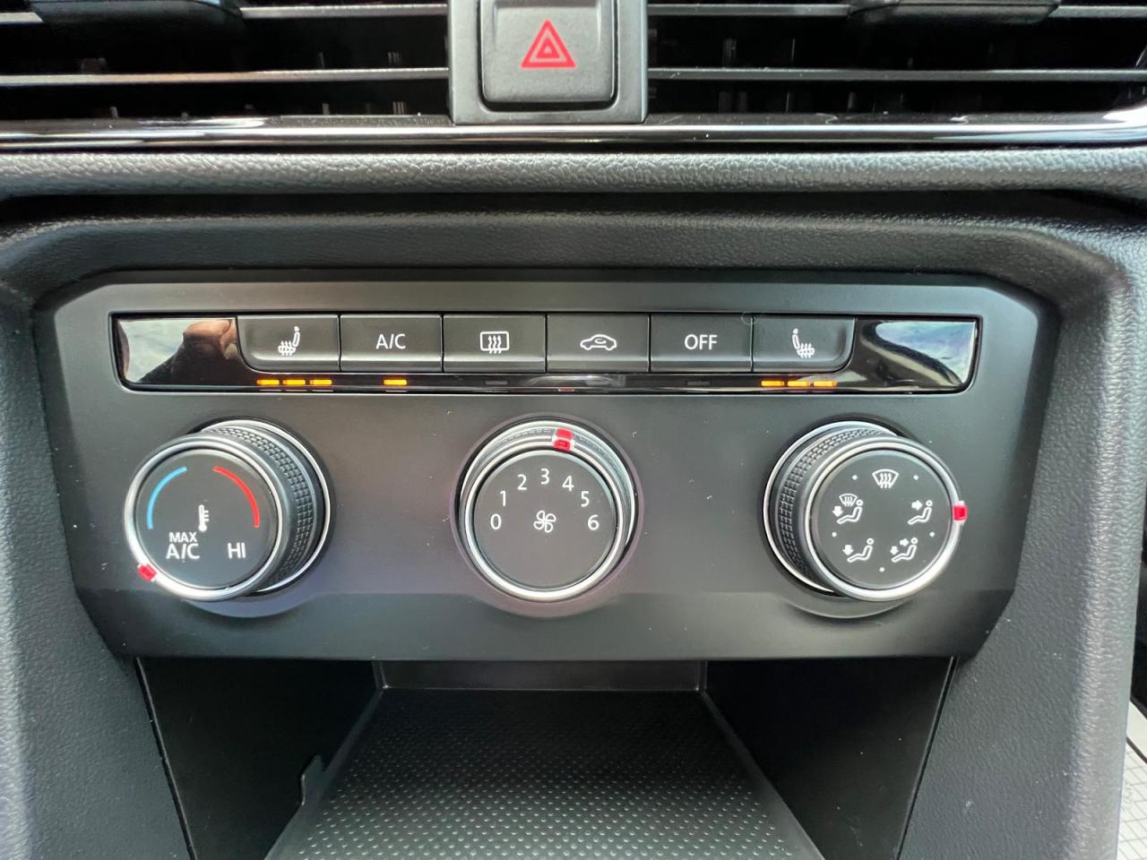 2022 Volkswagen Taos Trendline AWD Photo