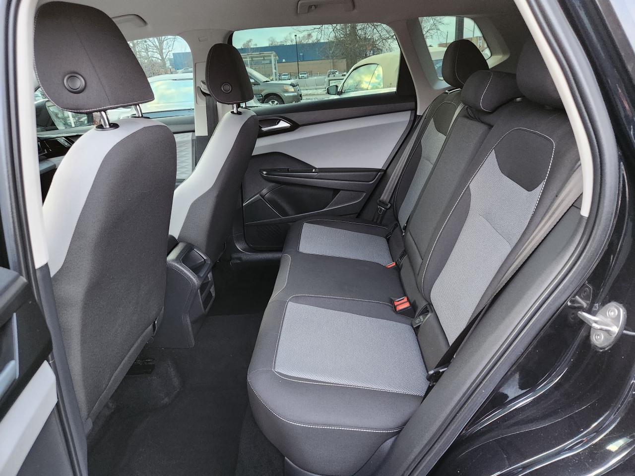 2022 Volkswagen Taos Trendline AWD Photo