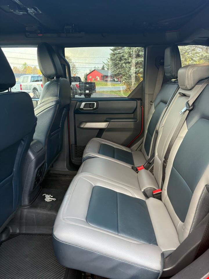 2022 Ford Bronco  Photo5