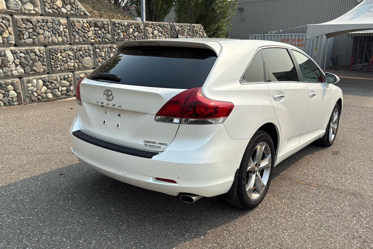 2016 Toyota Venza LIMITED Limited Photo